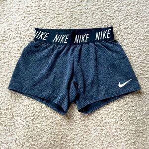 Girls Nike 10/12 Dri fit shorts